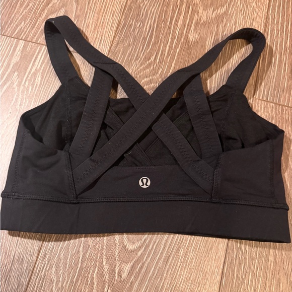 Lululemon Black Women's Sports Bra - Picture 2 of 4